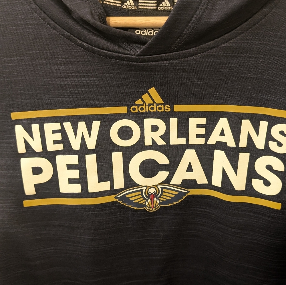 Adidas NBA New Orleans Pelicans Navy Logo Hoodie Boys Size Large 14/6 - Picture 5 of 7